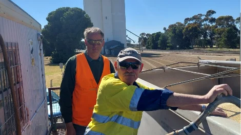 Grower Tyson Paech and Viterra employee Ian McGowan with the first load at Viterra Monarto South.png