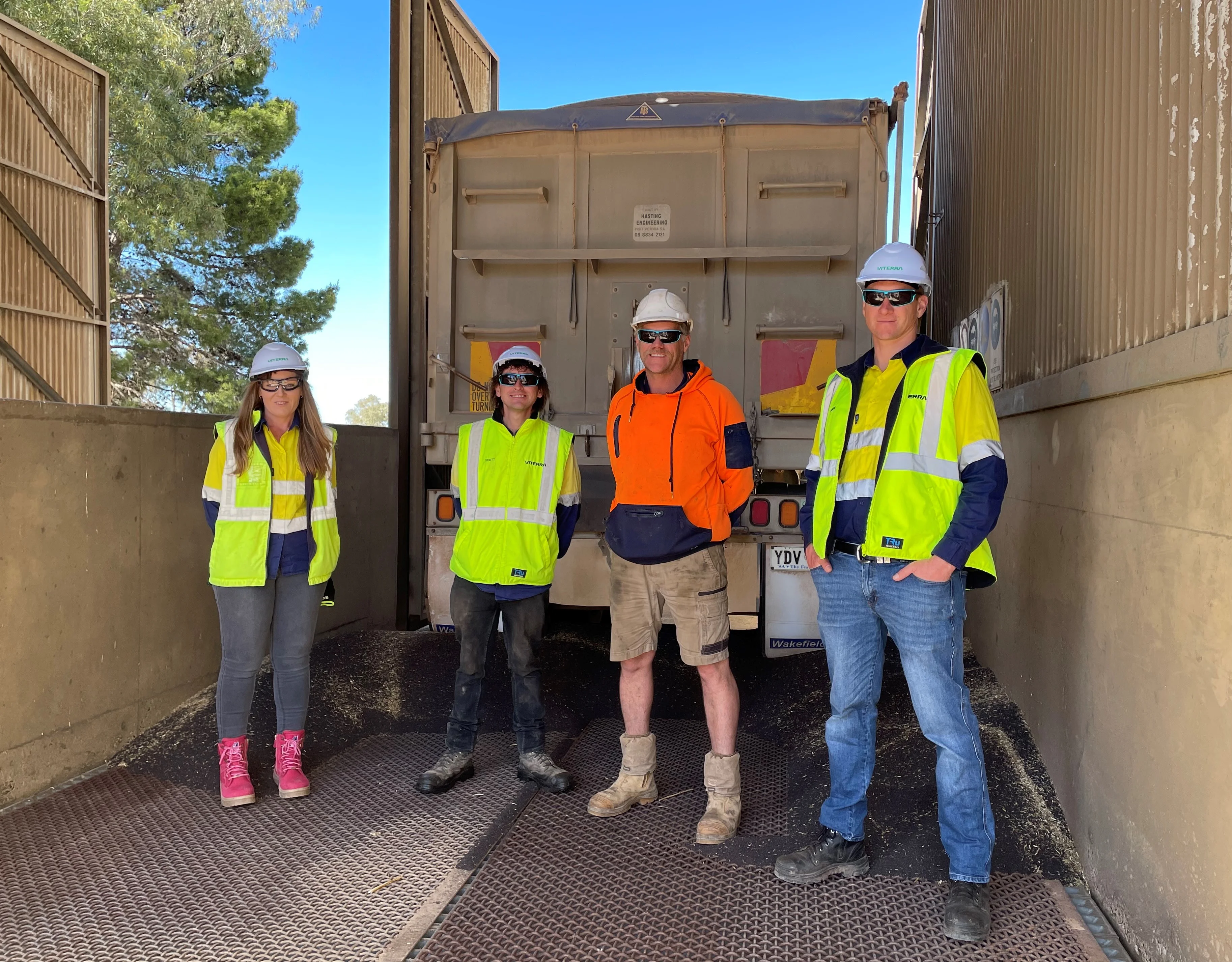 221108 Kimba first load canola.jpg