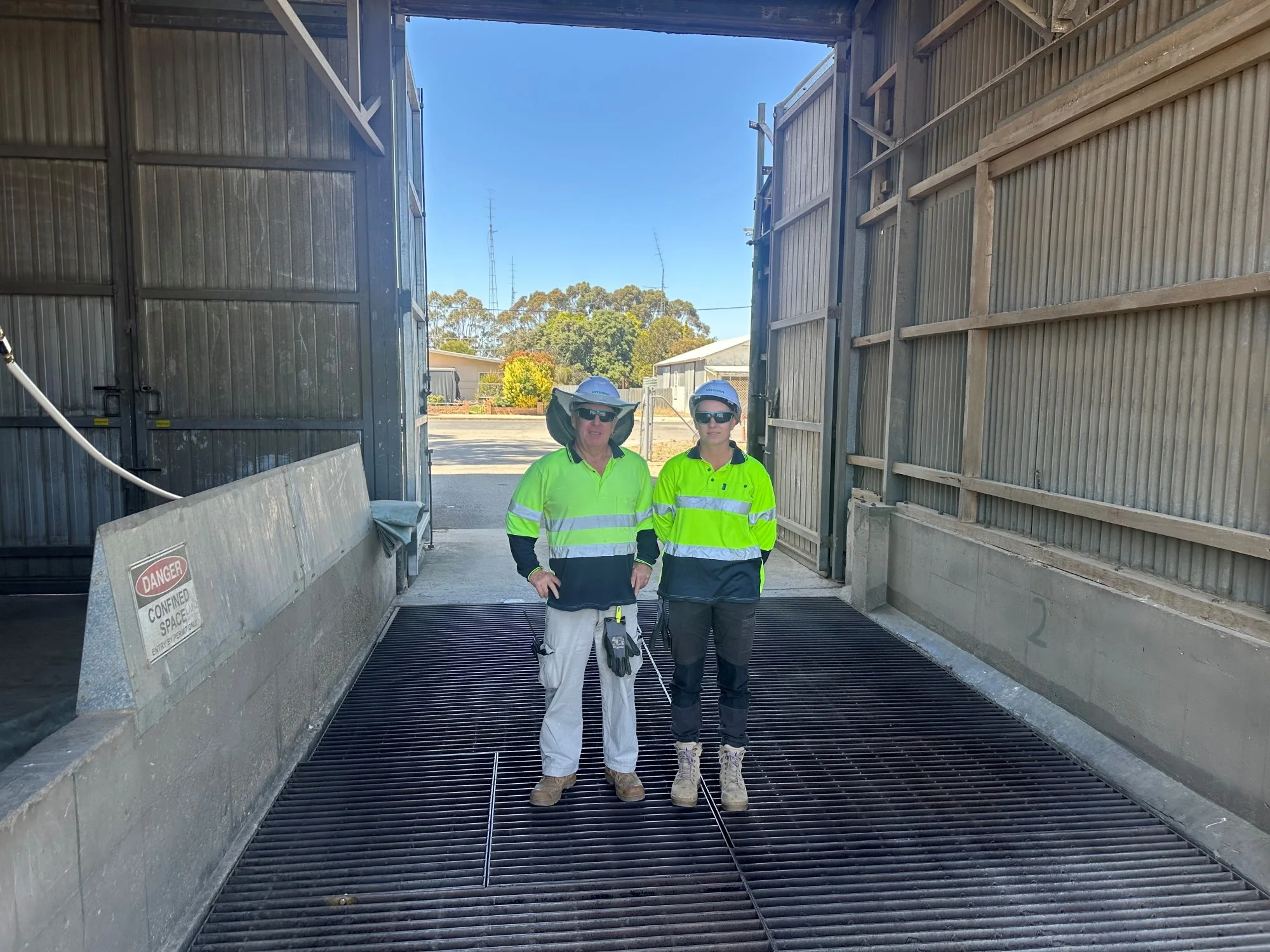 241119 Viterra Lameroo employees, Michael Dryden and Amy Dyer.jpg